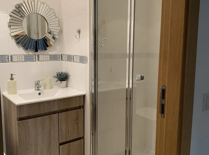 Charming Cozy Retreat - Terrace&private Balcony Nocleg ze śniadaniem 4*