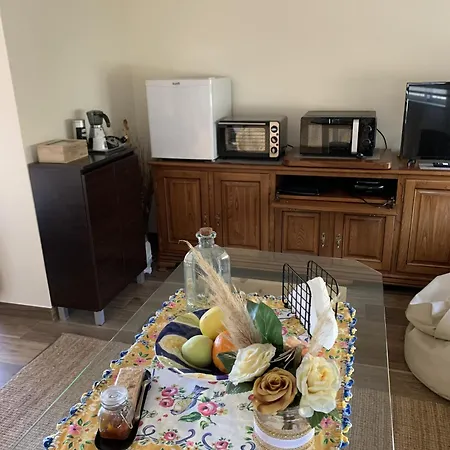 Charming Cozy Retreat - Terrace & Private Balcony