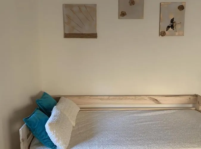 Charming Cozy Retreat - Terrace & Private Balcony Bed & Breakfast 4*