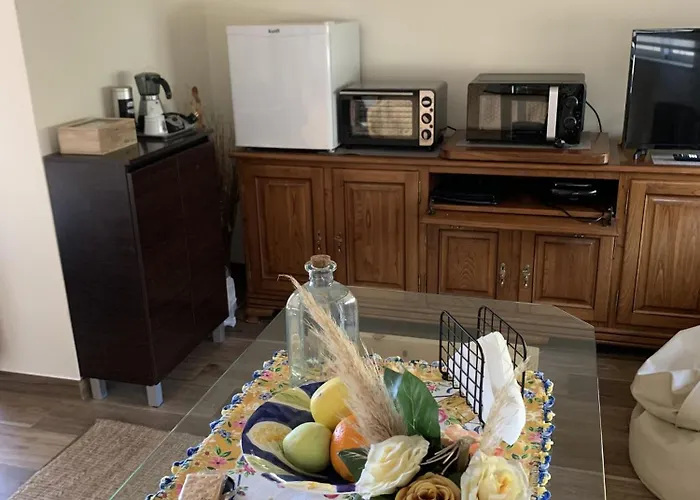 Charming Cozy Retreat - Terrace & Private Balcony