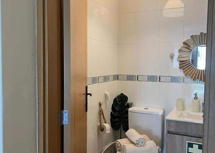 Bed & Breakfast Charming Cozy Retreat - Terrace & Private Balcony