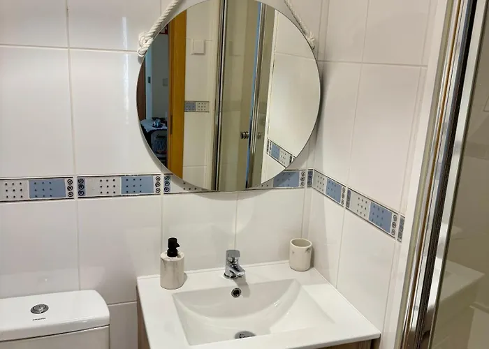 Charming Cozy Retreat - Terrace & Private Balcony Oda ve Kahvaltı